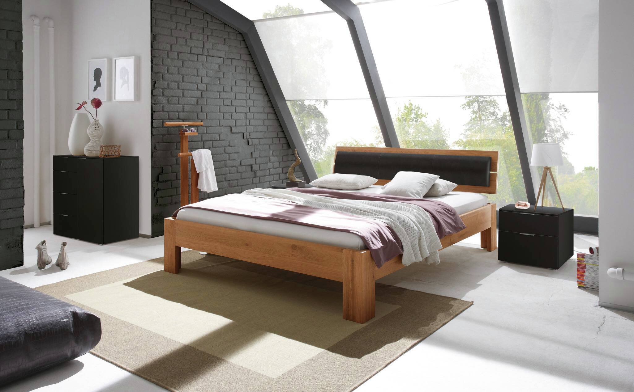 Oak-Line Modul 18 Bettrahmen in 86-Eiche natur mit Corno Füssen, Alpa Kopfteil und Lumo Kissen