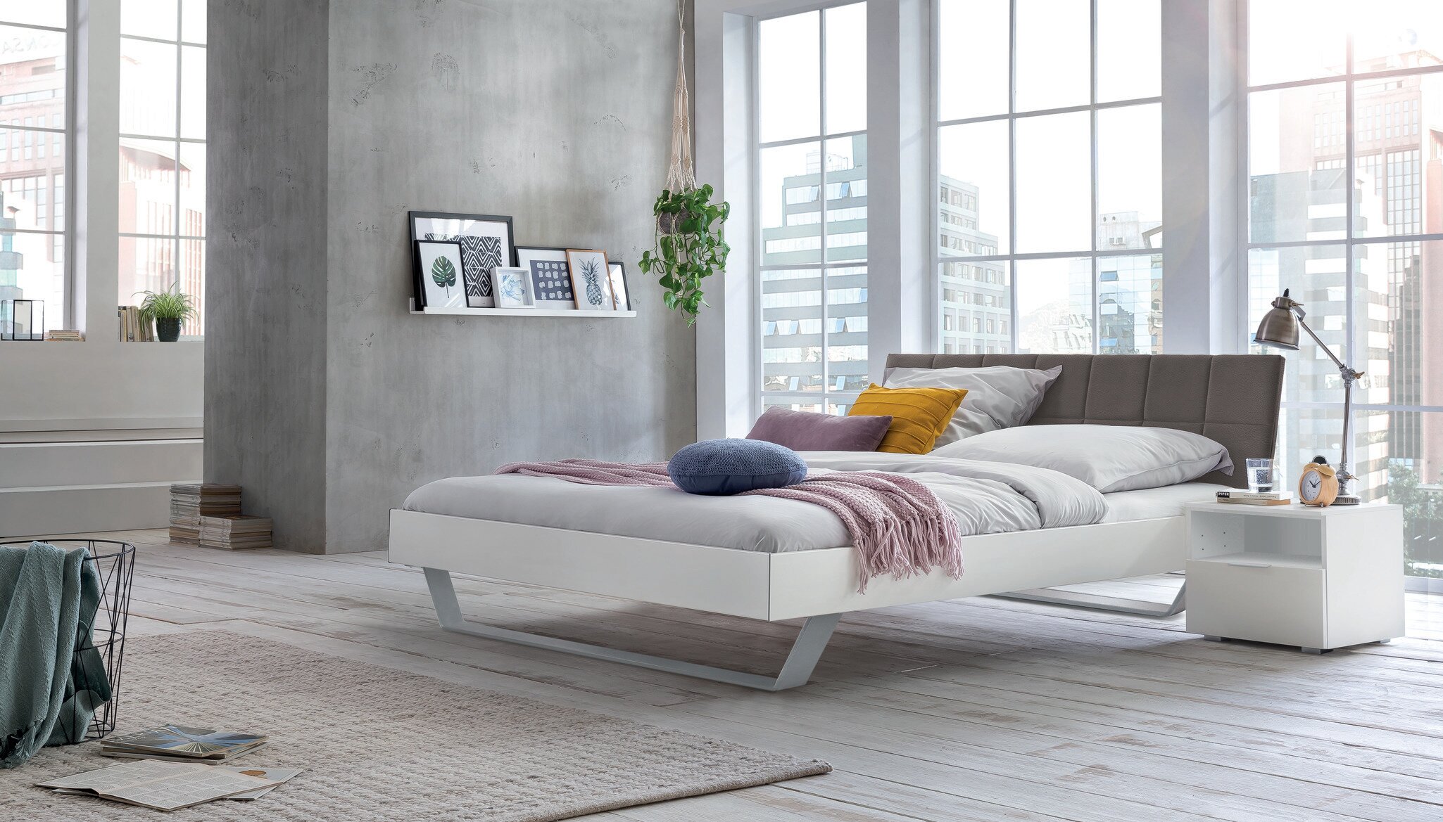 Slid Lecco Bett - Movie-Line Star 16